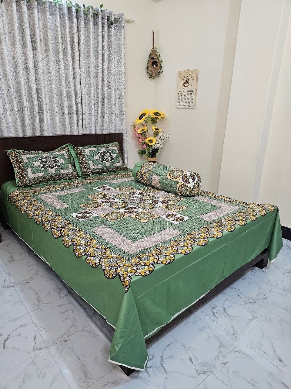 Luxury King Size Bedsheet with Matching Pillow Covers